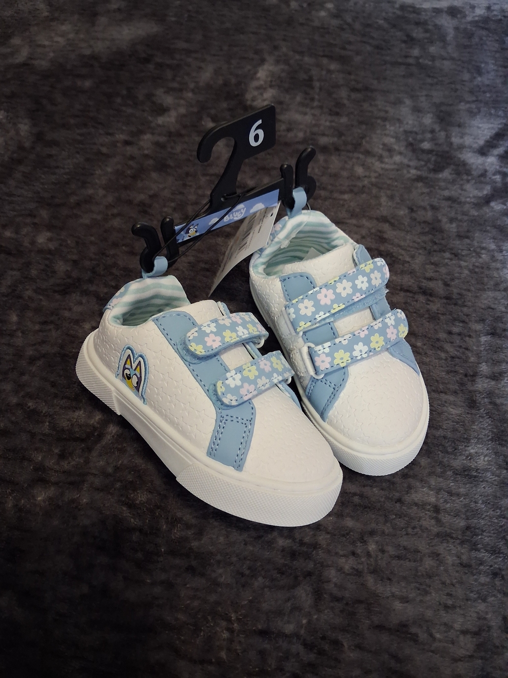 NWT Bluey & Bingo Disney Sneakers Blue, White Girls Size 6